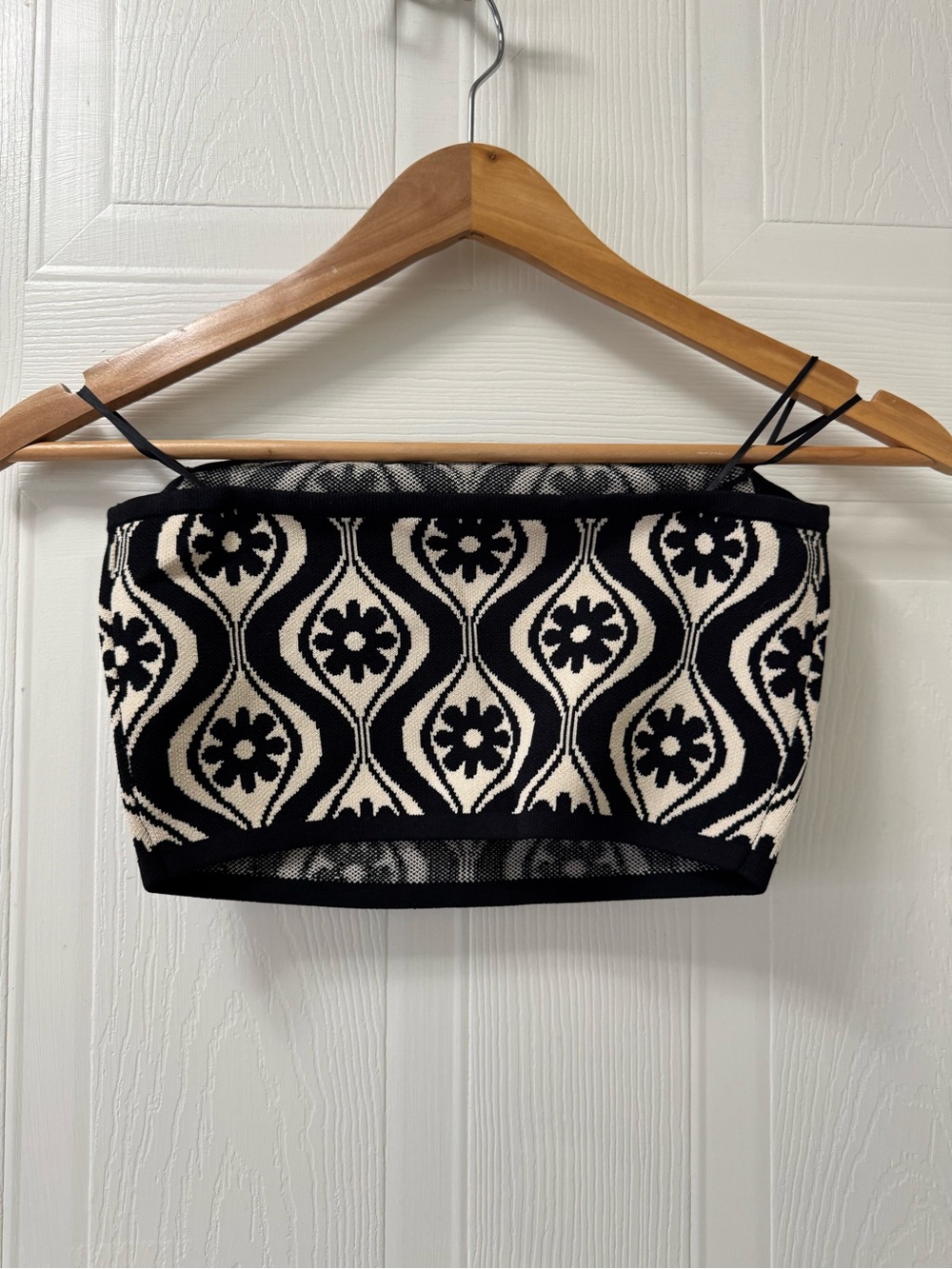 Finders Keepers Black and Cream Patterned Knit Tube Camisole - Picture 3 of 3